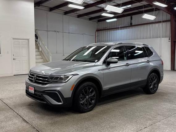 VOLKSWAGEN TIGUAN 4MOTION 2024 3VV2B7AX4RM034669 image